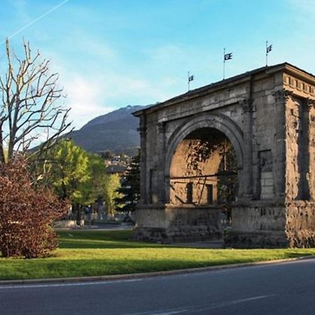 Appartamento Argento Аоста Екстер'єр фото